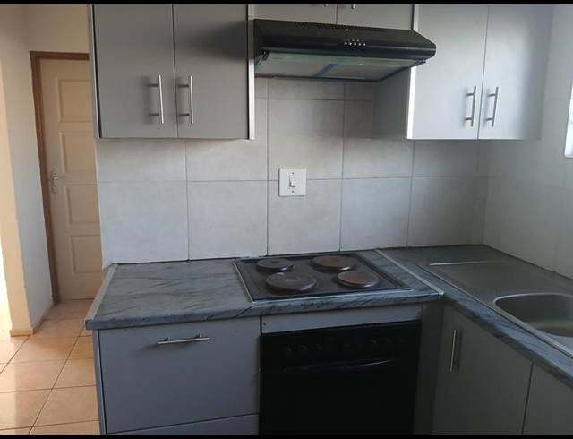 2 BEDROOM PROPERTY TO RENT IN ZAKARIYYA PARK